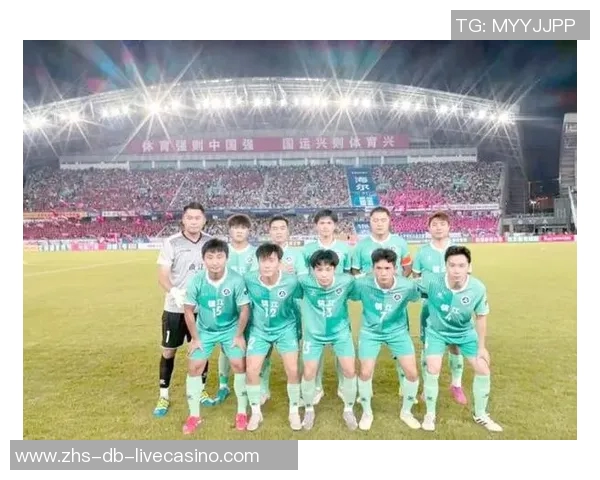 追逐足球梦想的旅程与坚持的力量在绿茵场上绽放光彩 追逐足球梦想的旅程与坚持的力量在绿茵场上绽放光彩