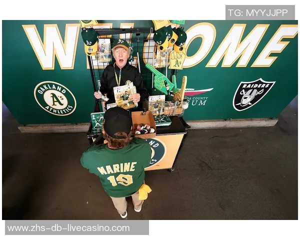 英超足球宝贝魅力四射球场内外的时尚风潮与青春活力 英超足球宝贝魅力四射球场内外的时尚风潮与青春活力